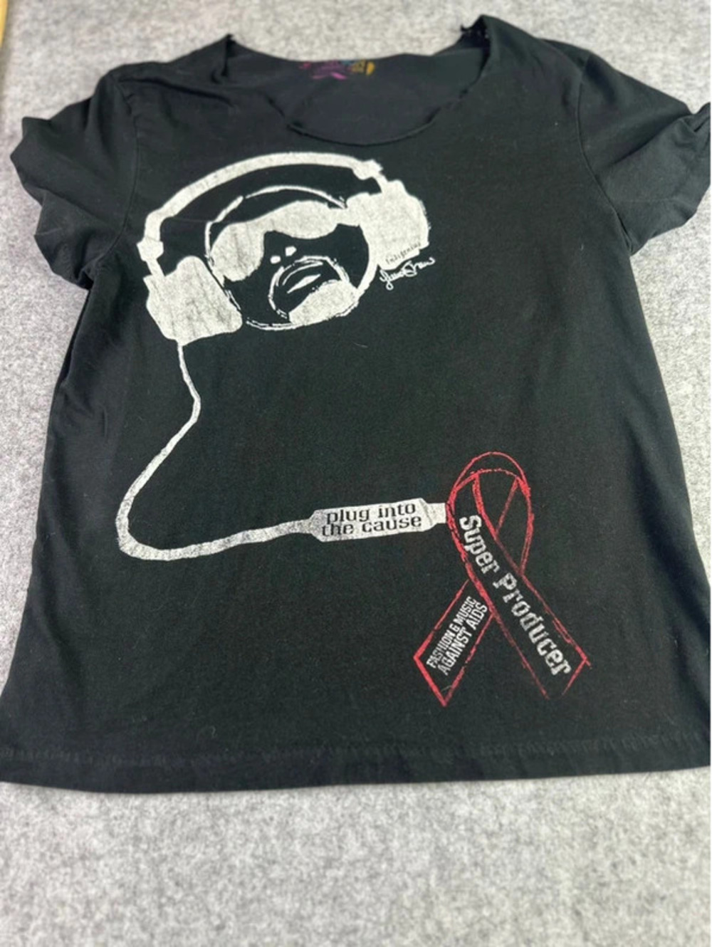 Vintage Black Graphic T-Shirt Super Producer Plug Into the Cause AIDS Awareness